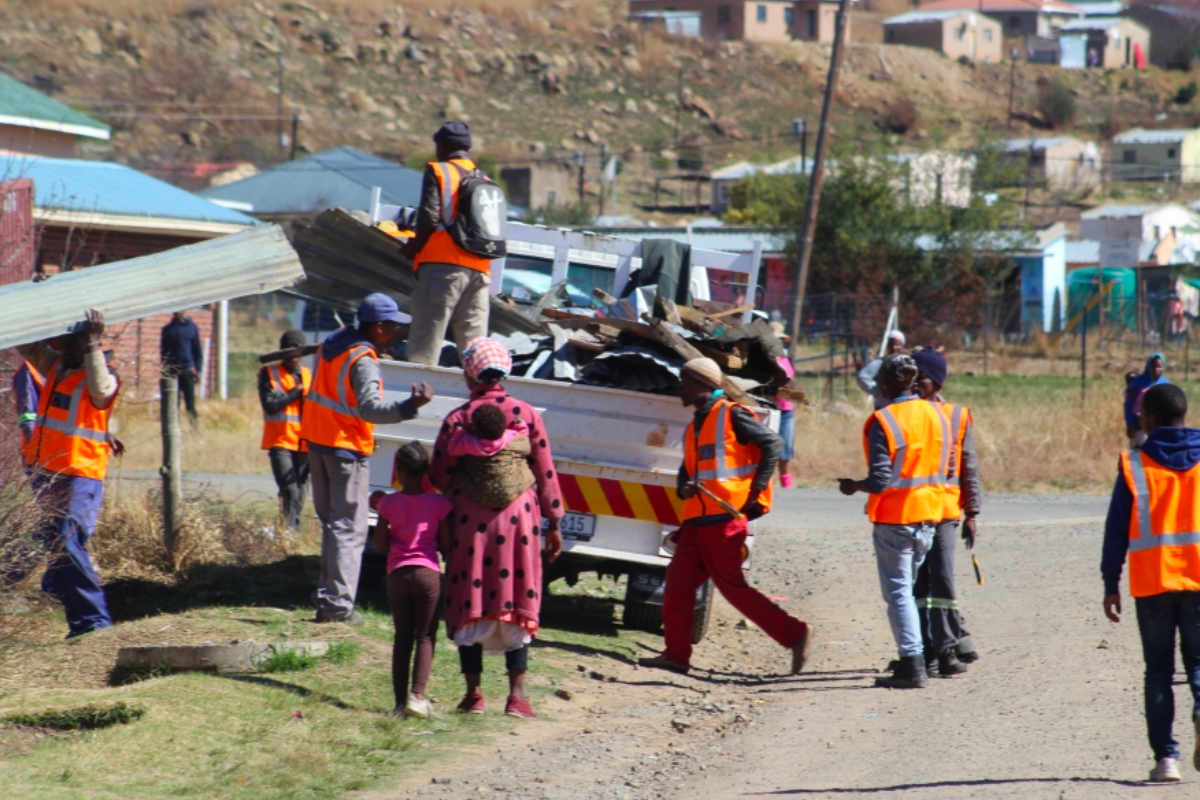 Area C Residents Angry as Matat Municipality Demolishes Shacks
