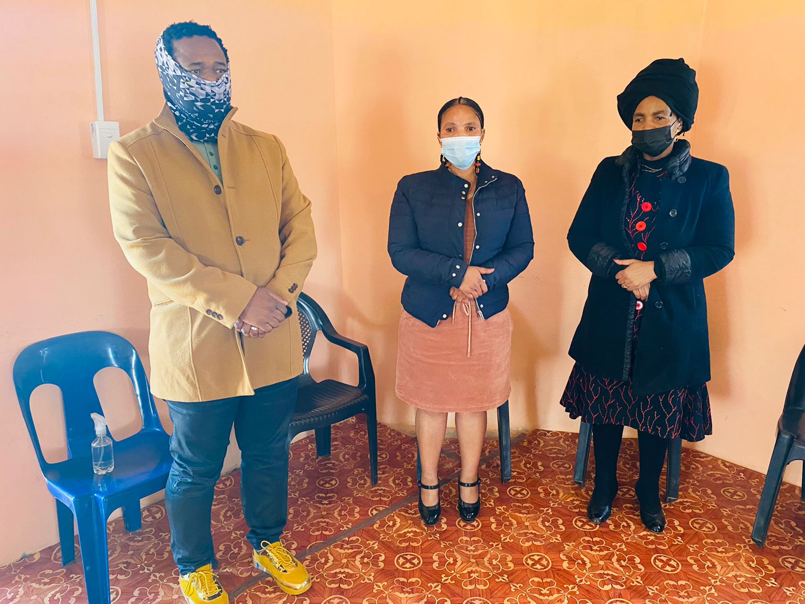 Minister in the Presidency for Women meets family of slain daughter, Nosicelo Mtebeni