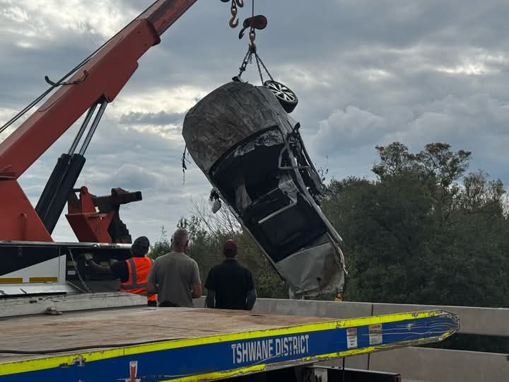 A VW Polo used by 3 deceased police officers has been retrieved.