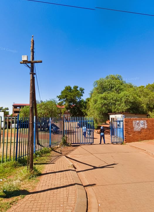 Grade 9 learner fatally stabbed at Khutsong school