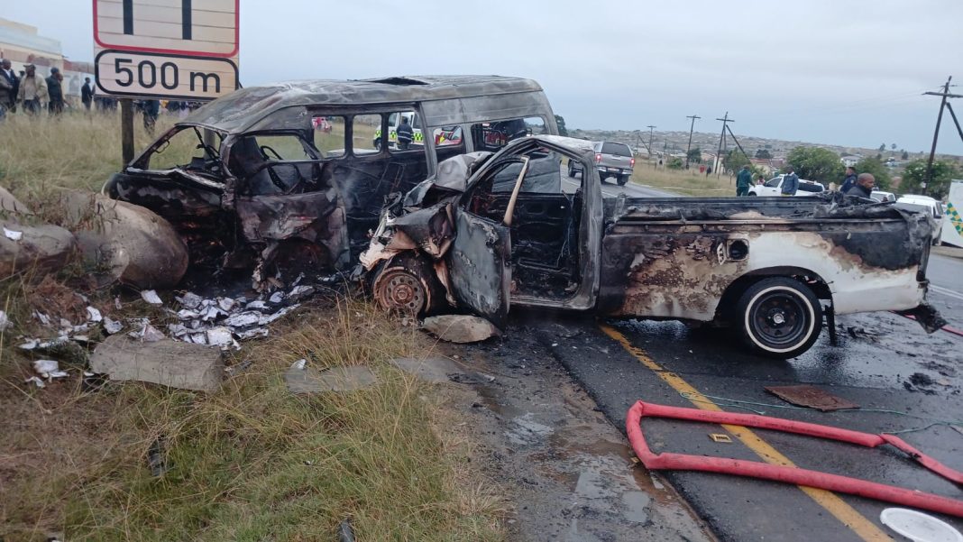 Two dead, 19 injured in horror head-on collision on N2 near Mthatha