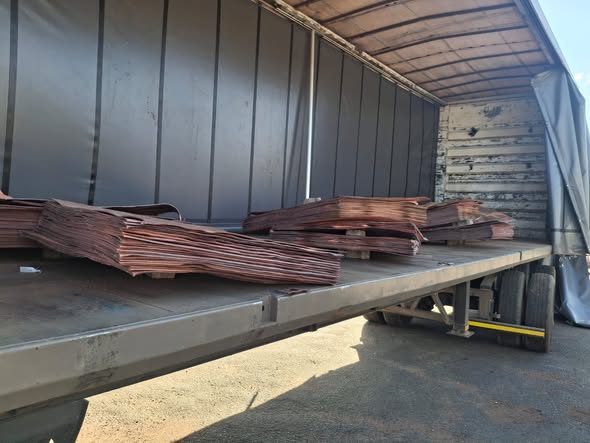 Police recover R7 million worth of copper after truck hijacking near Olifantsfontein