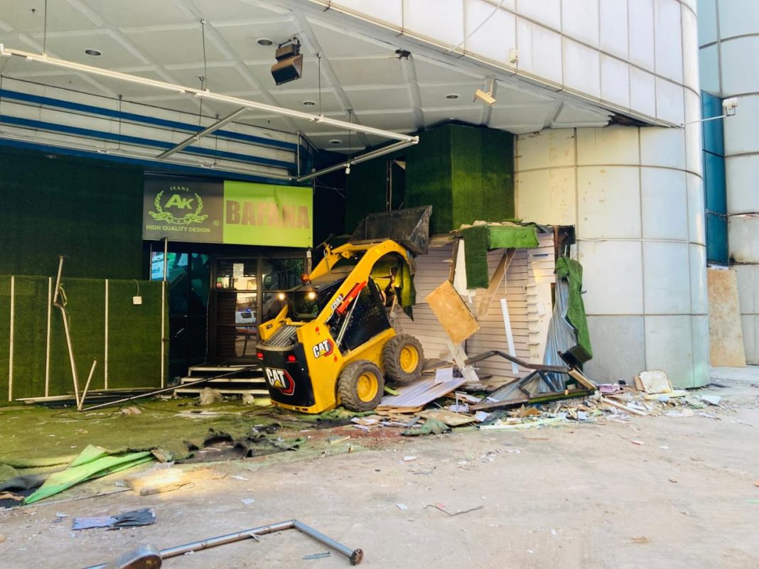 City of Johannesburg demolishes illegal shops in CBD crackdown
