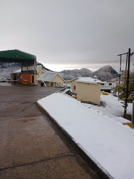 Snow shuts key South Africa–Lesotho border crossing near Matatiele