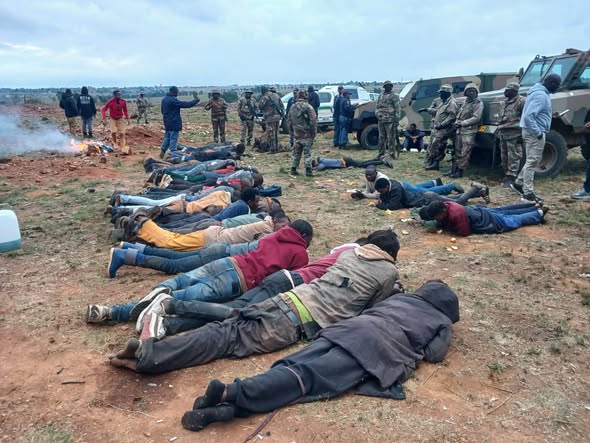 30 arrested in Mohlakeng illegal mining crackdown