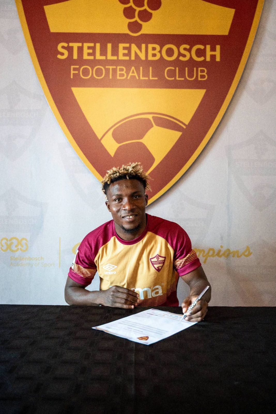 Stellenbosch FC sign Nigerian midfielder Lateef Adeyanju Kazeem
